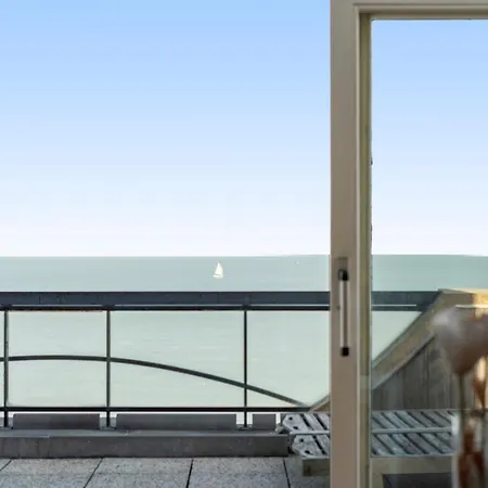 Penthouse App Met Imposant & Eindeloos Zeezicht شقة *