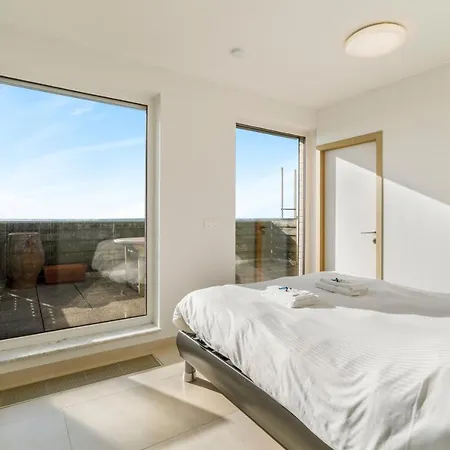 Penthouse App Met Imposant & Eindeloos Zeezicht Апартаменты *