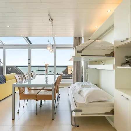 Penthouse App Met Imposant & Eindeloos Zeezicht